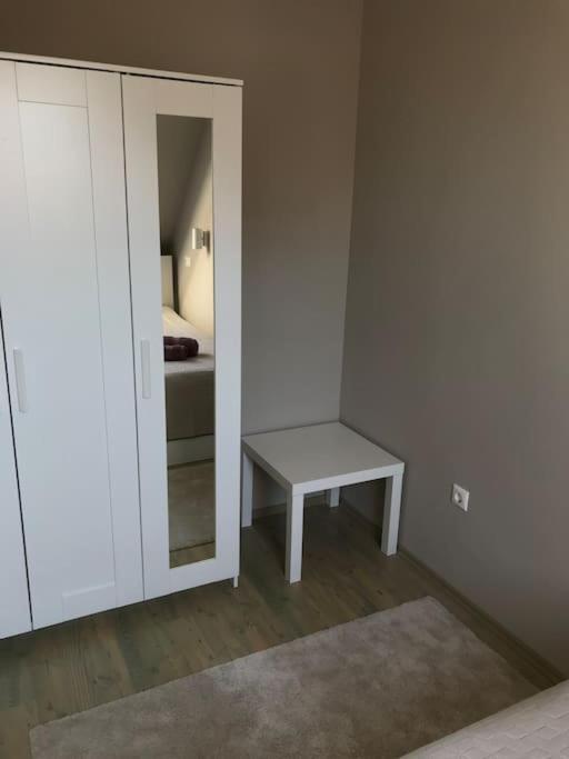 Hangulatos Tarsashazi Apartman Pecs Belvarosaban Exterior foto